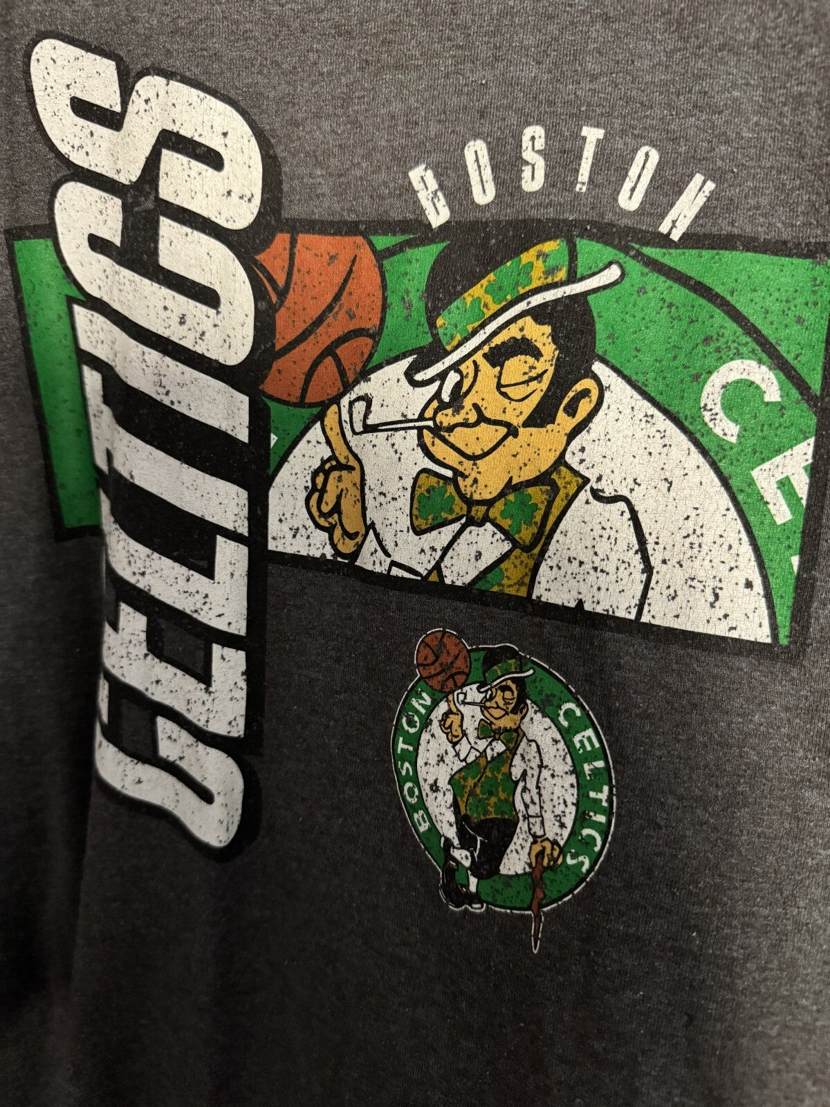 Boston Celtics Short Sleeve T-Shirt Men Size L NBA Gray