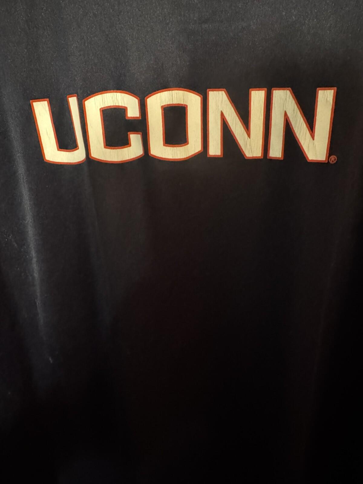 UConn Huskies Majestic S/S Tee Men's L Blue