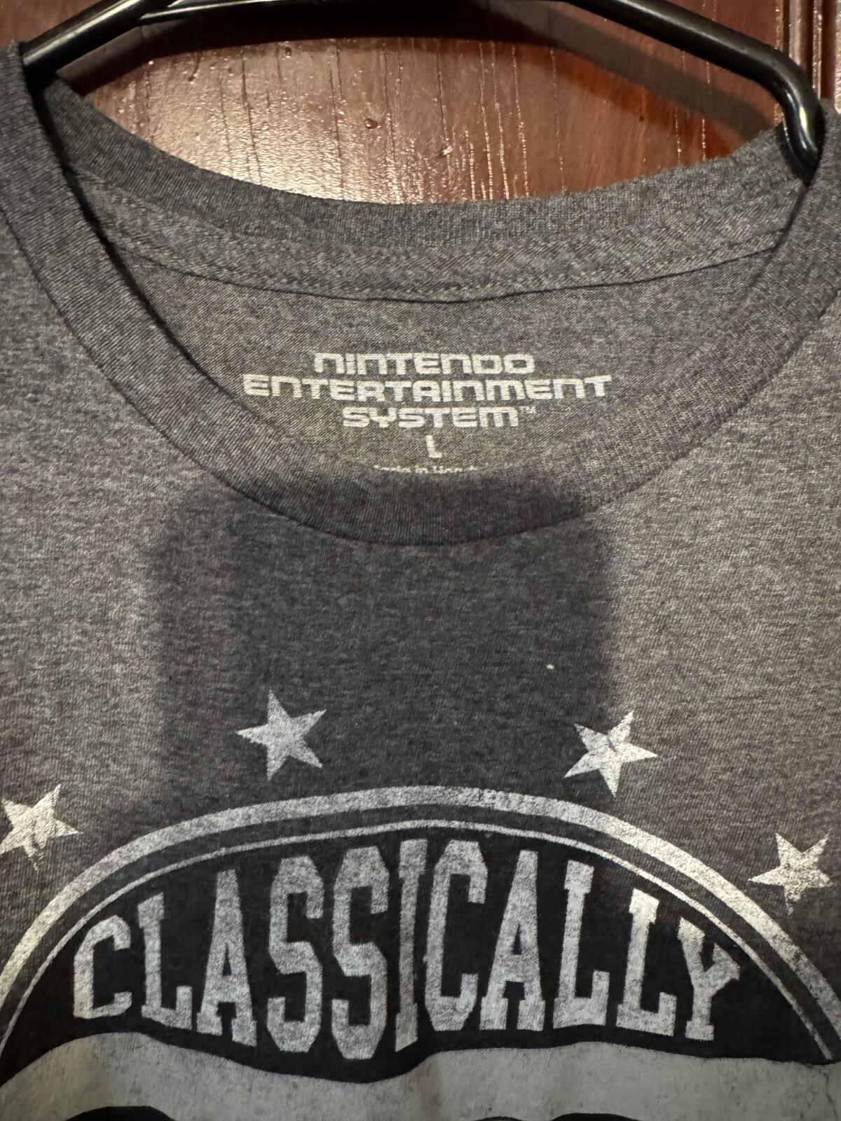 Nintendo Classically Trained T-Shirt Men's Size L Gray