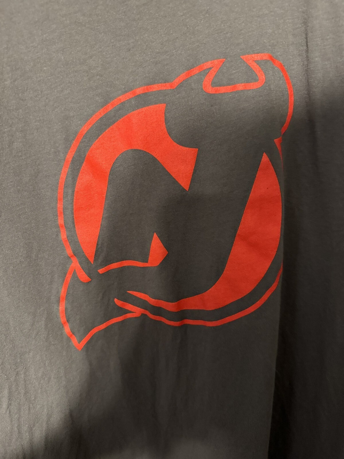 New Jersey Devils Gray Short Sleeve T-Shirt Size L (?)