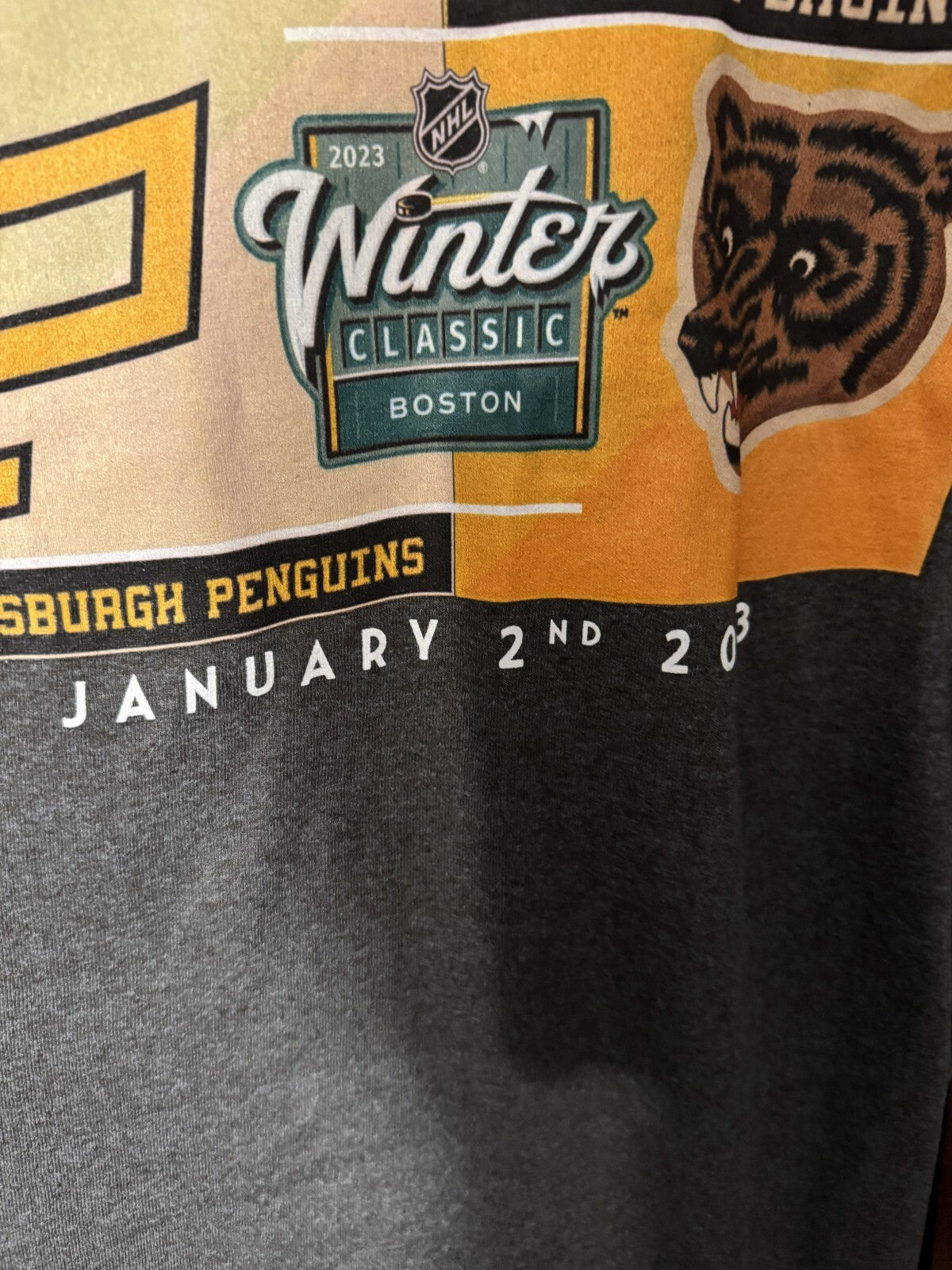 2023 NHL Winter Classic Fanatics T-shirt Men Sz L Gray Pittsburgh Boston NWT