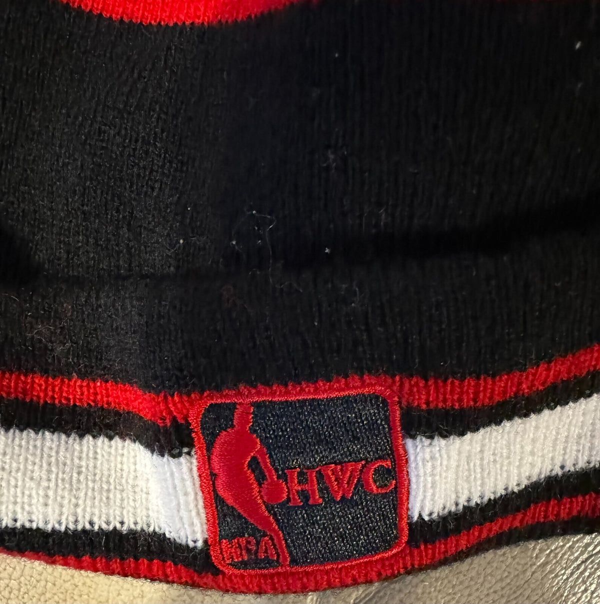 Miami Heat Knit Beanie Hat Winter Cap NBA New Era Black/Red