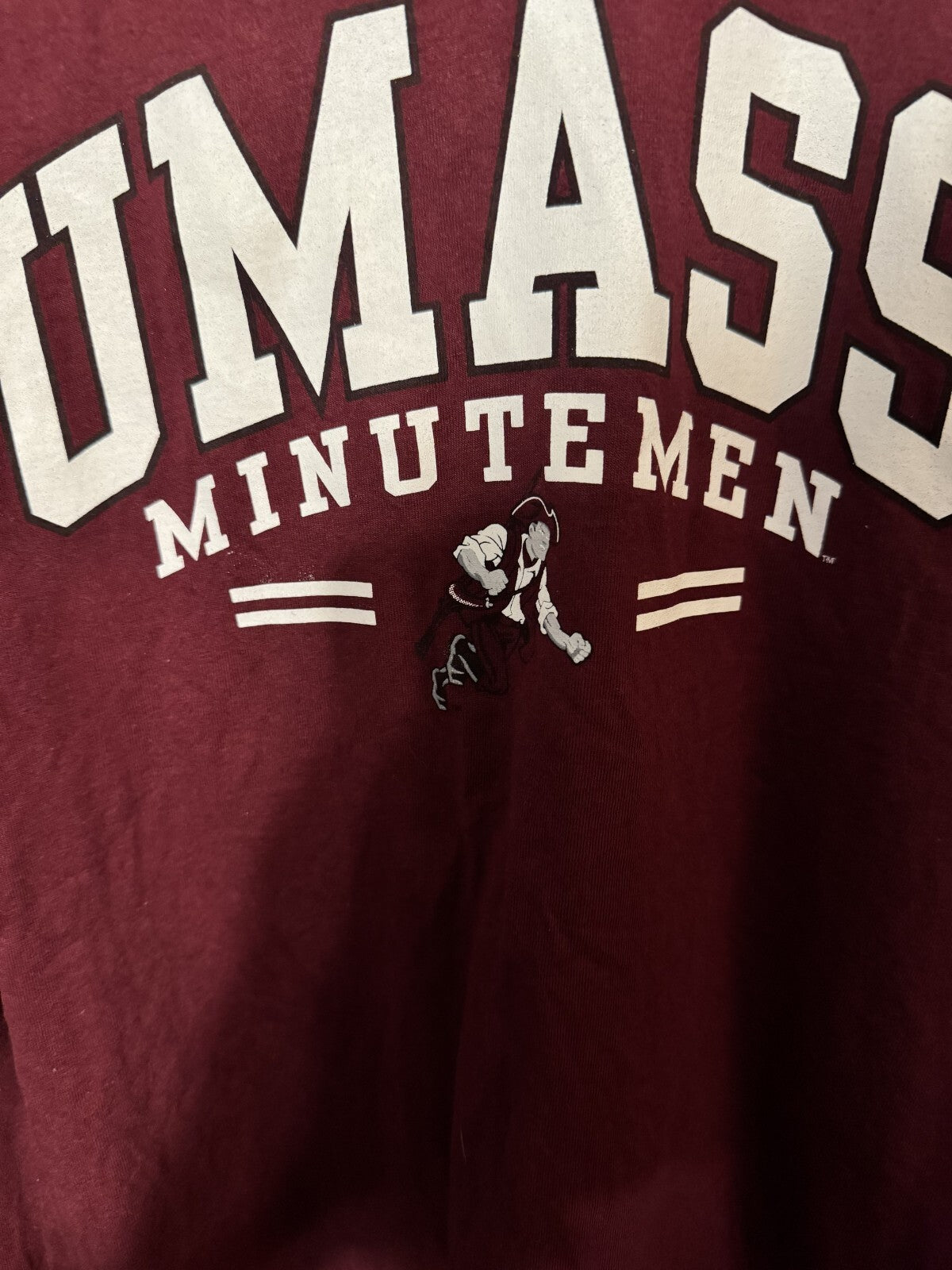 UMass Minutemen Short Sleeve Logo NCAA T-shirt Men's L Red