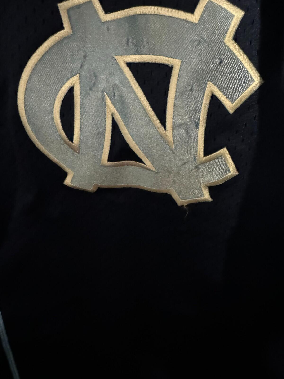 North Carolina Tarheels baseball jersey Men's size L Blue
