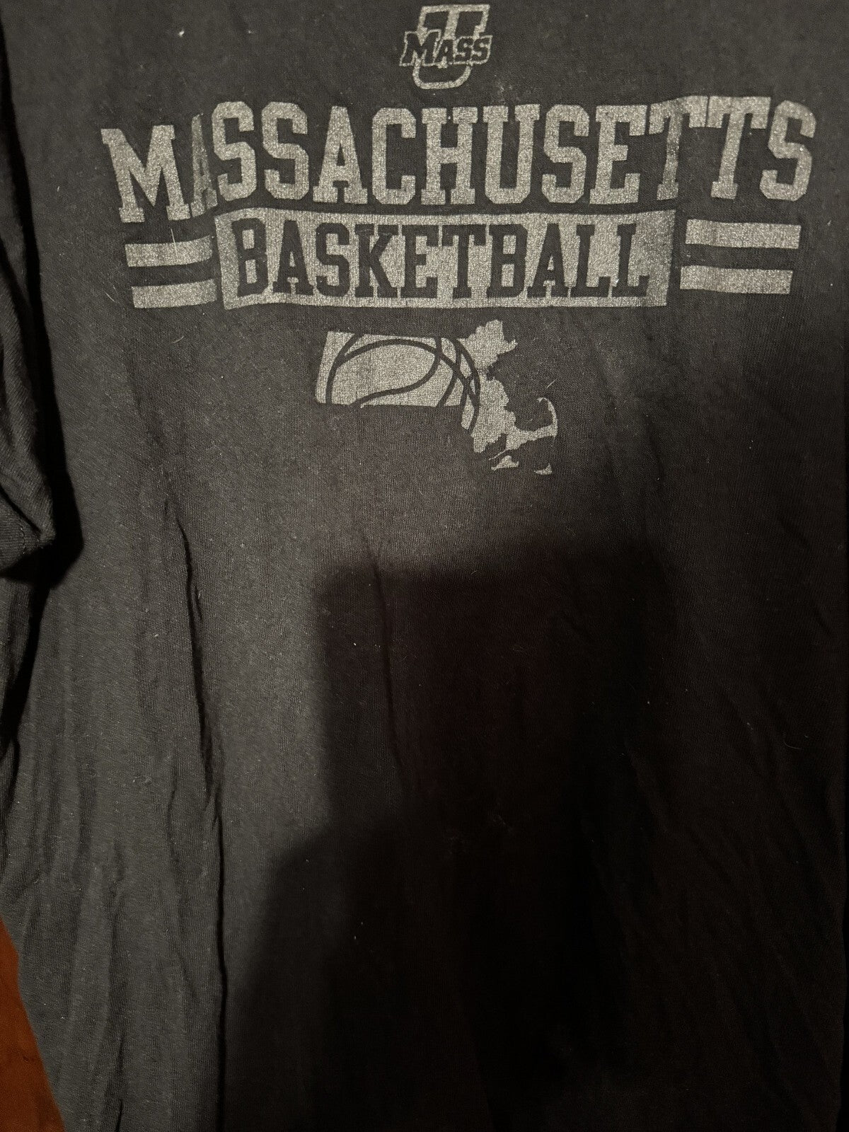 UMass Minutemen Basketball S/S T-shirt Men's L Black