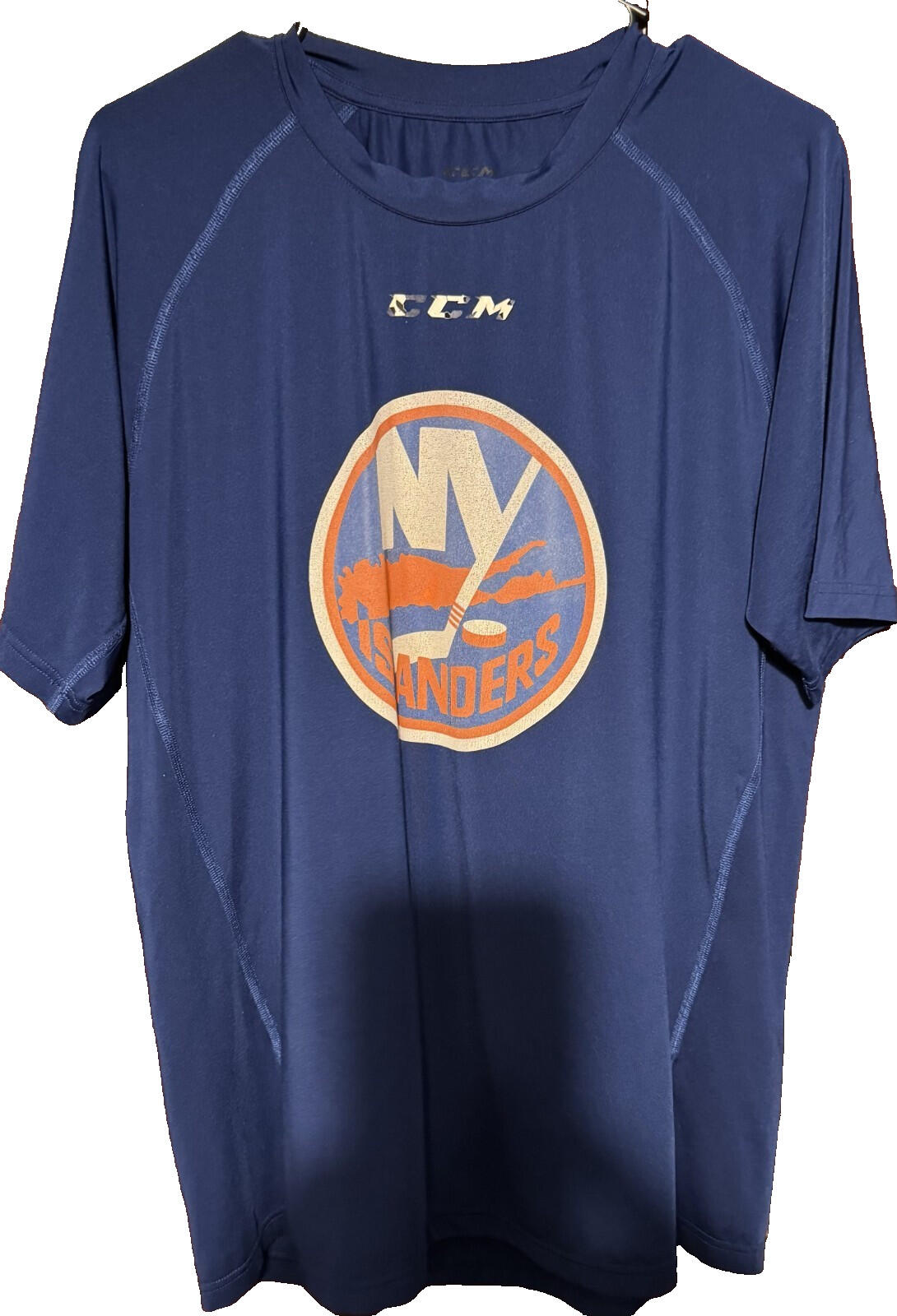 New York Islanders Blue T-shirt Men Sz M CCM