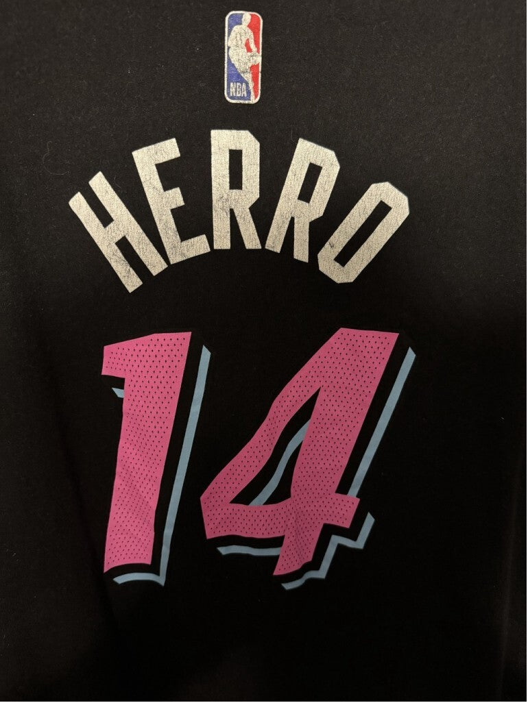 Miami Heat Tyler Herro #14 Player T-Shirt Men Size XL Black