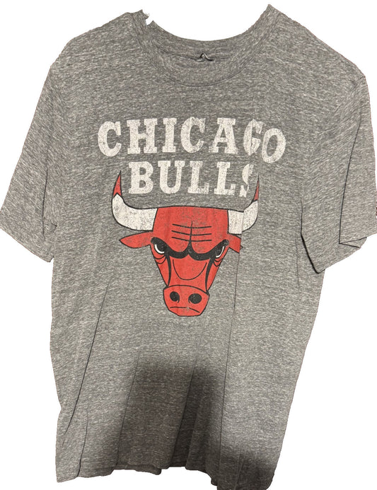 Chicago Bulls Short Sleeve T-Shirt Gray Men’s Size XL ?