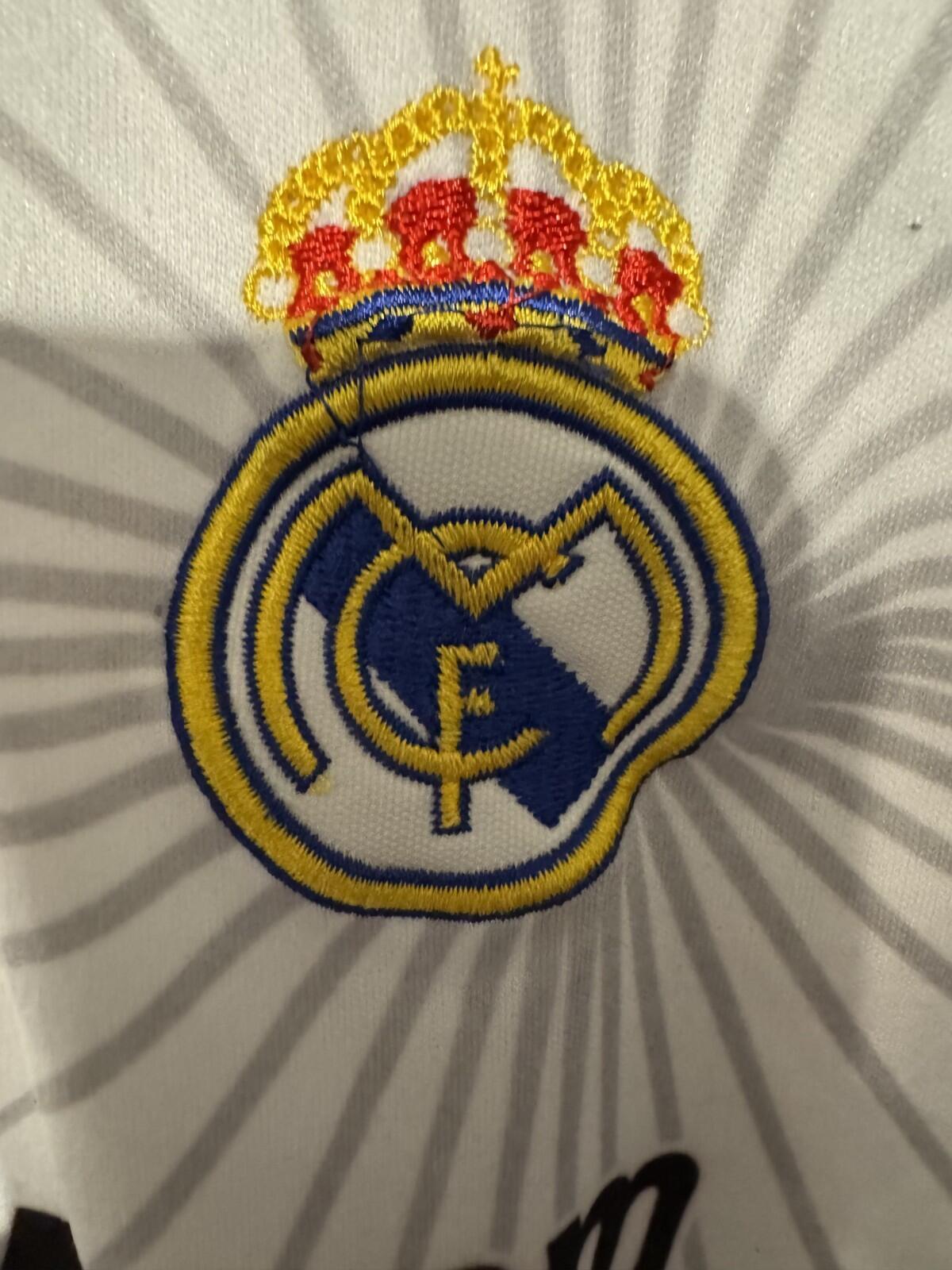 Real Madrid Kid's Soccer jersey Size M? White