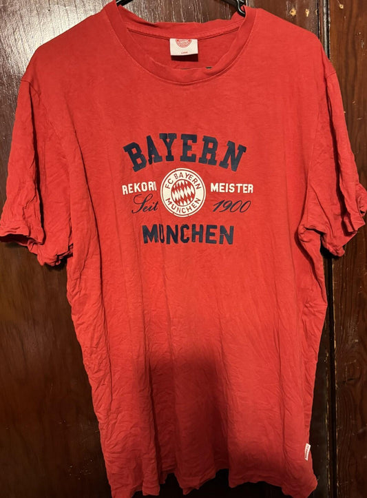Bayern Munich FC Men's Soccer T-Shirt Size L Red