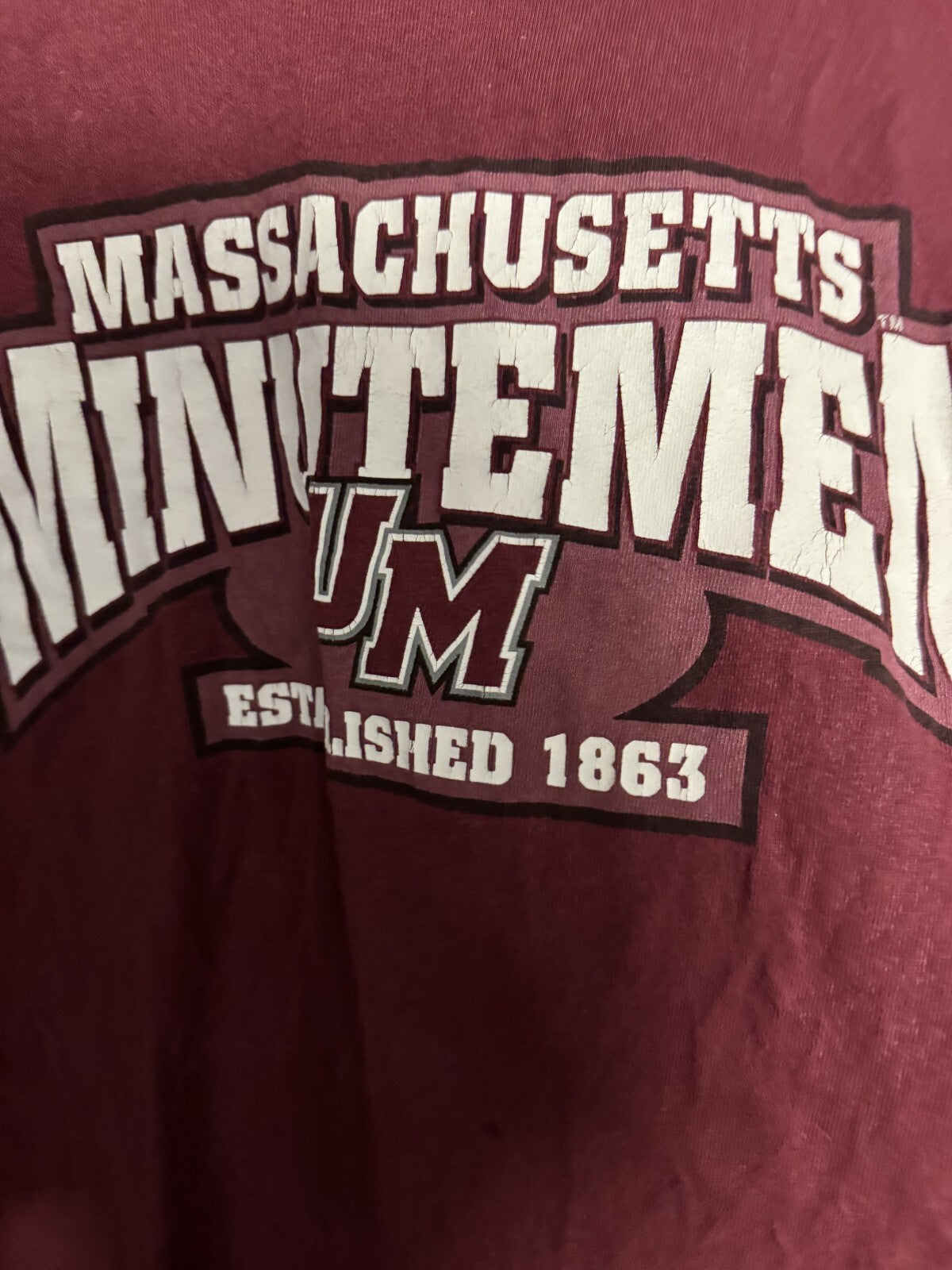 UMass Minutemen Short Sleeve Logo NCAA T-shirt Men's L Red