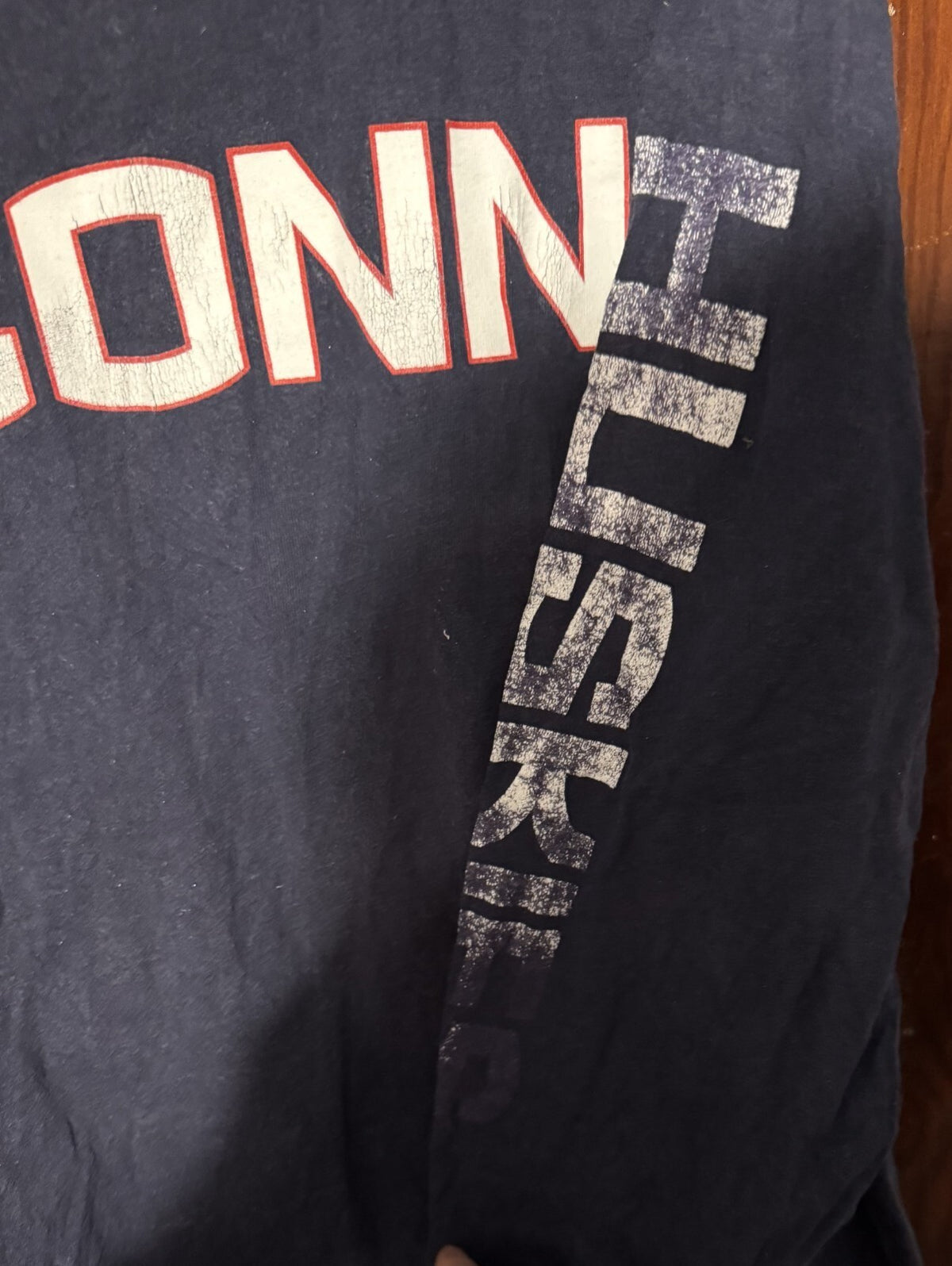 UConn Huskies Champion Long Sleeve Tee Men's XL Blue