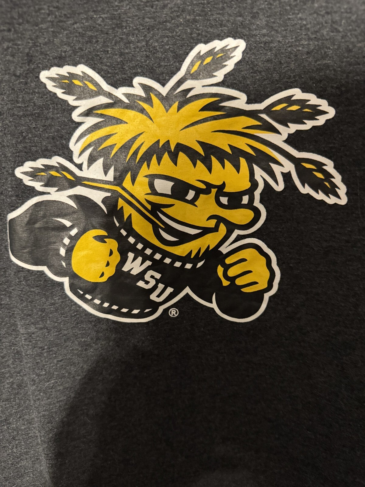 Wichita State Shockers e5 T-Shirt Gray NCAA Men Size XXL