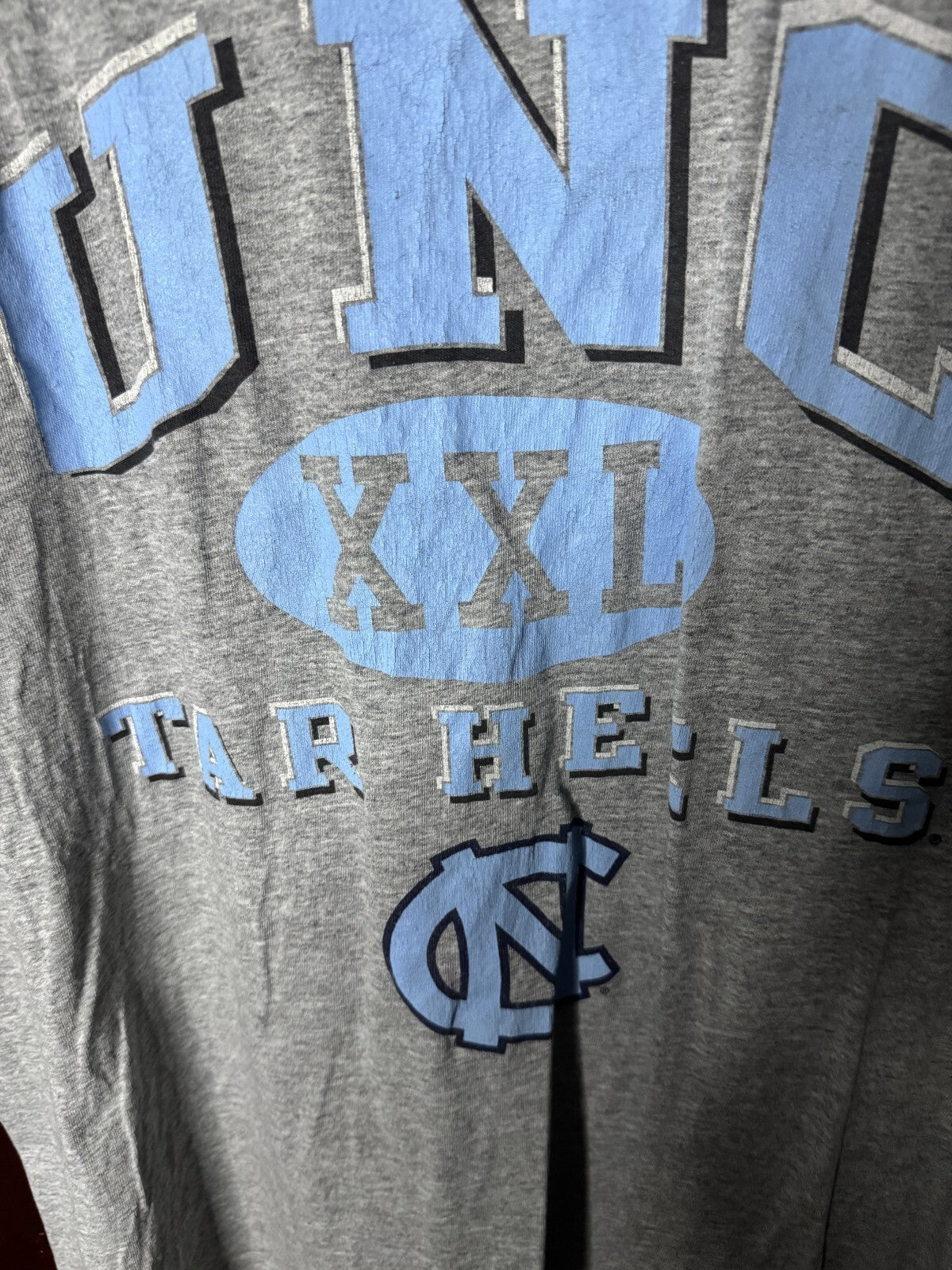 North Carolina Tarheels Sleeveless T-Shirt Men's size XL ? Gray