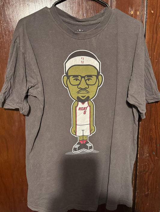 Miami Heat LeBron James Adidas T-Shirt Men Size XL Gray