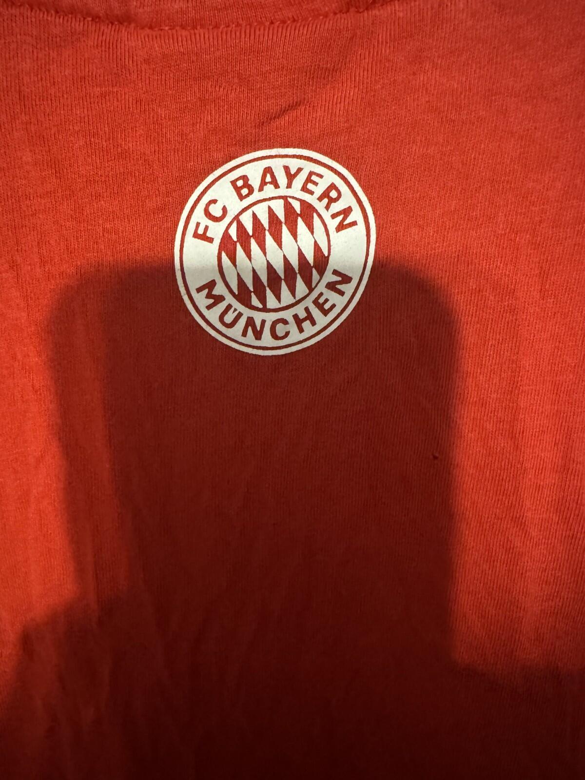 Bayern Munich FC Men's Soccer T-Shirt Size L Red