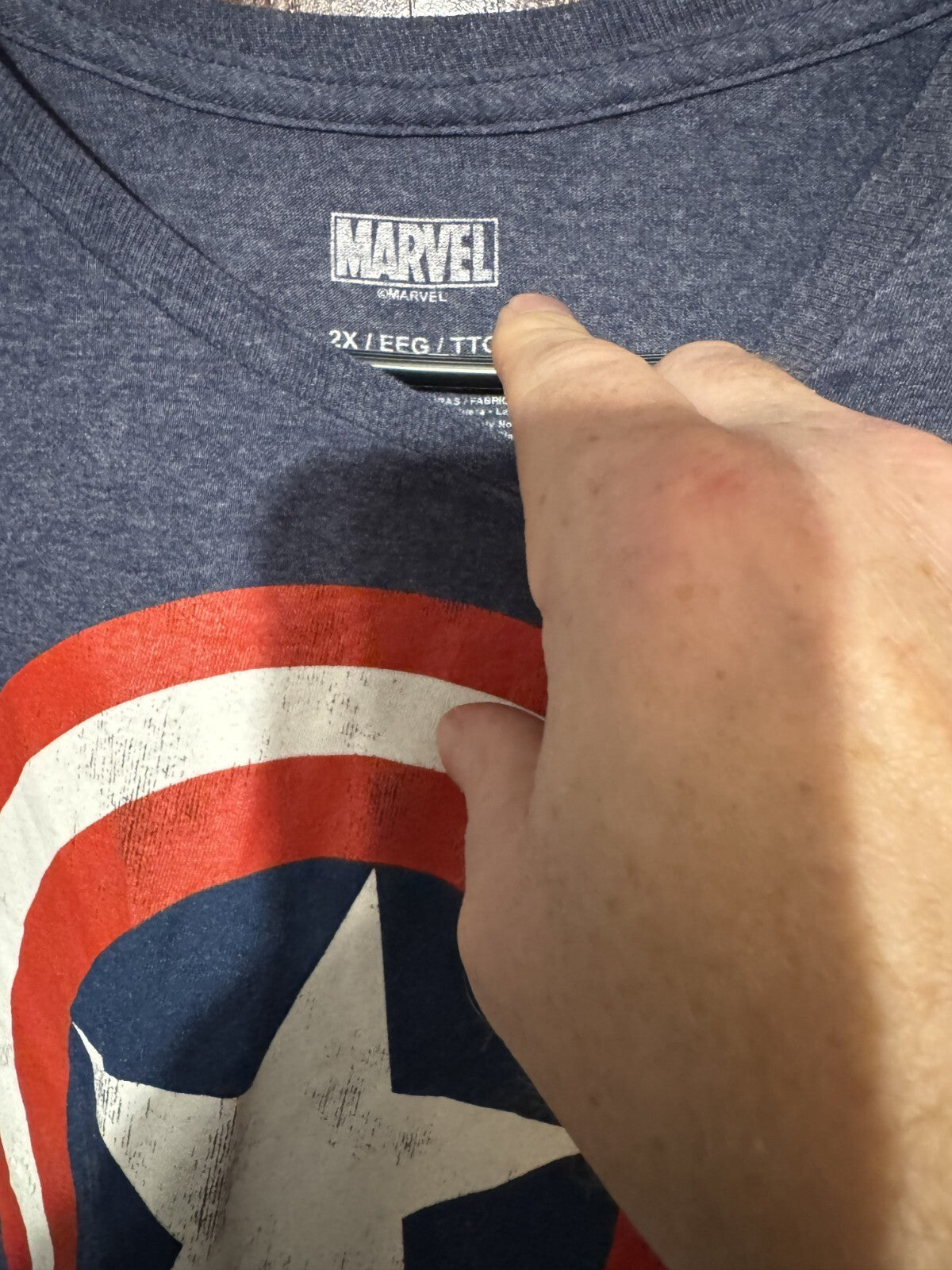 Captain America Marvel Avengers T-Shirt Men's Sz 2XL Blue