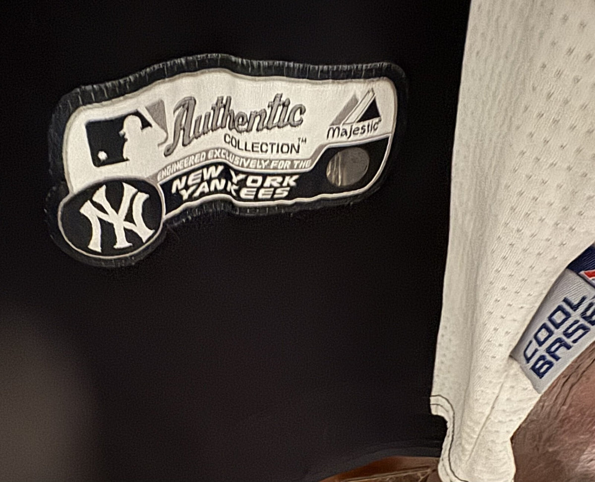 New York Yankees Majestic Button up Jersey Men Sz L (?) Blue