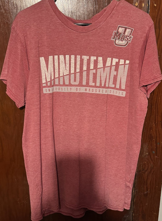 UMass Minutemen Logo NCAA T-shirt Men's L Red