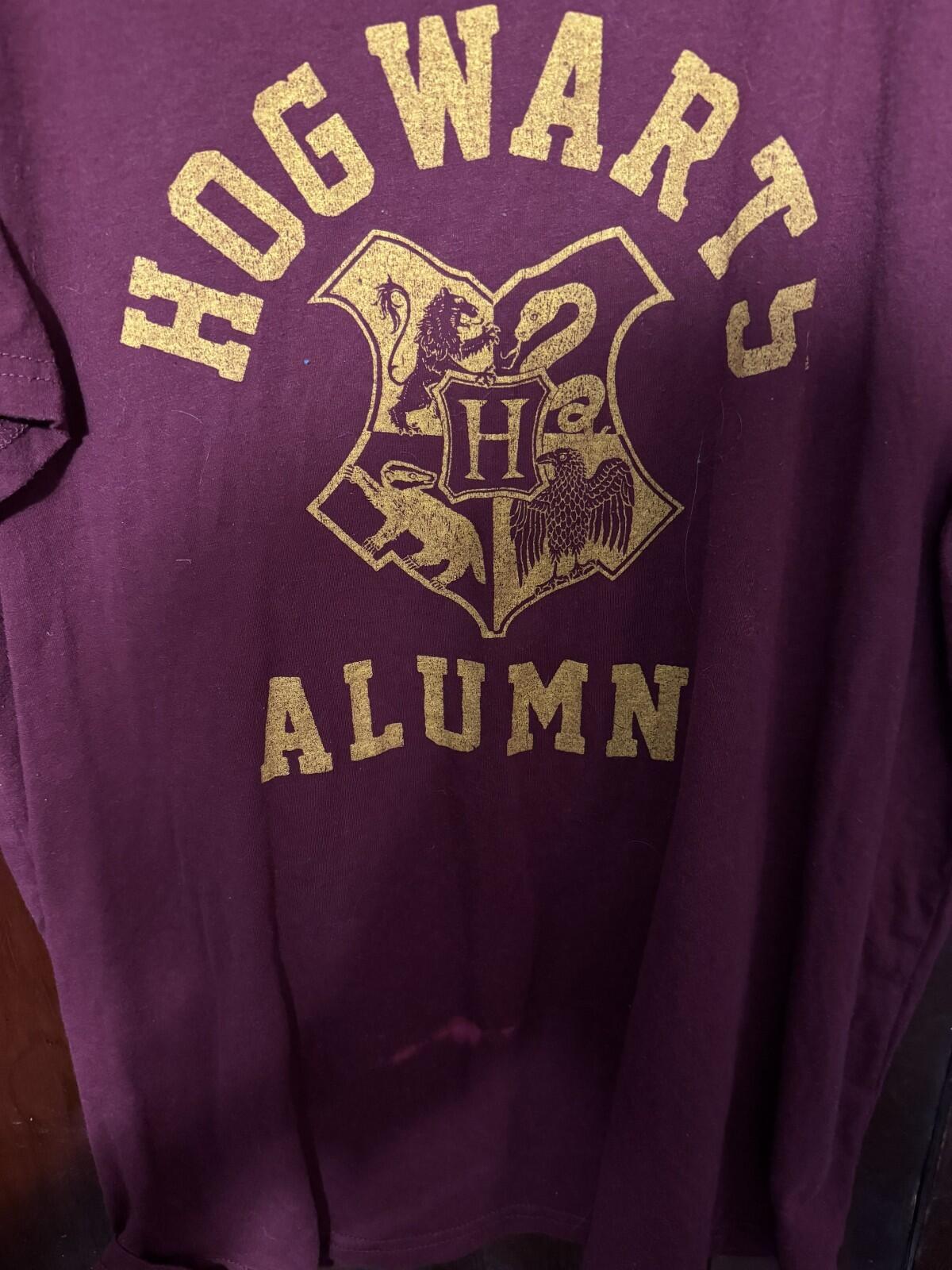 Harry Potter Hogwarts Alumni T-Shirt Men's Size XXL Red