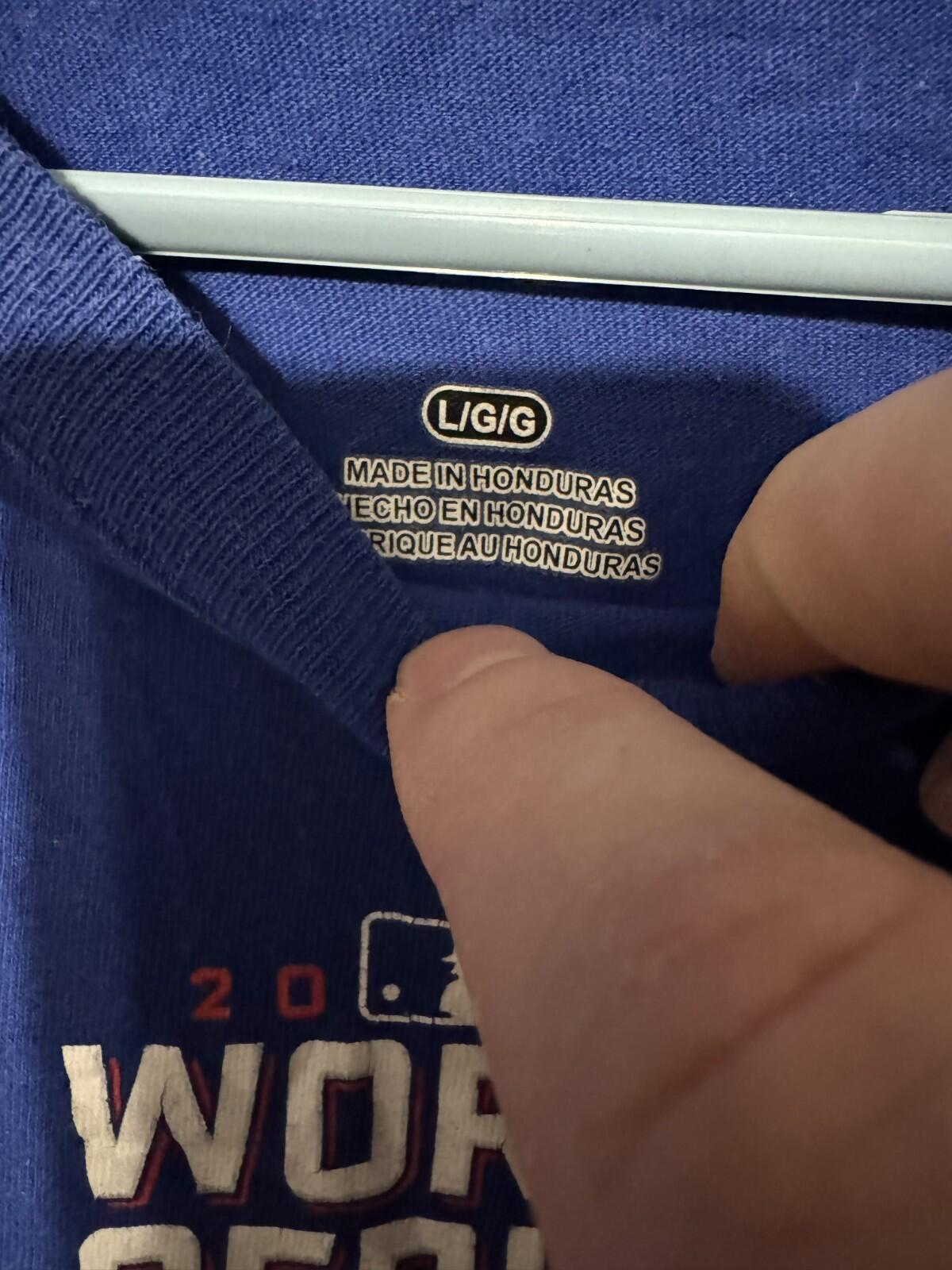 Chicago Cubs 2016 World Series Champion Tee Men Size L Blue
