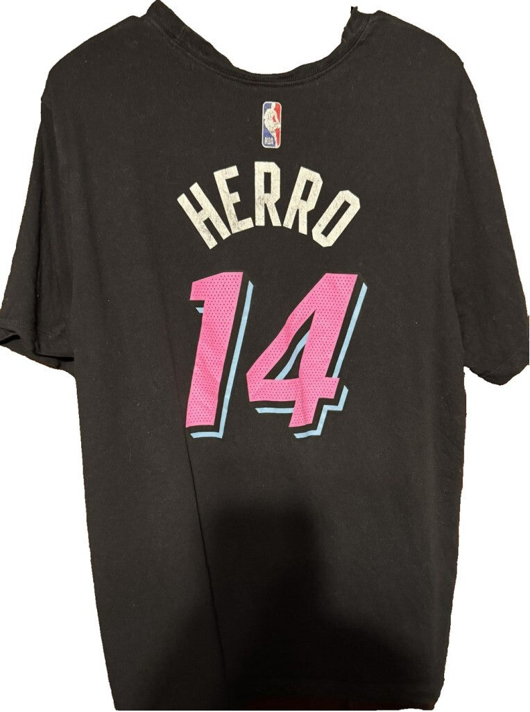 Miami Heat Tyler Herro #14 Player T-Shirt Men Size XL Black
