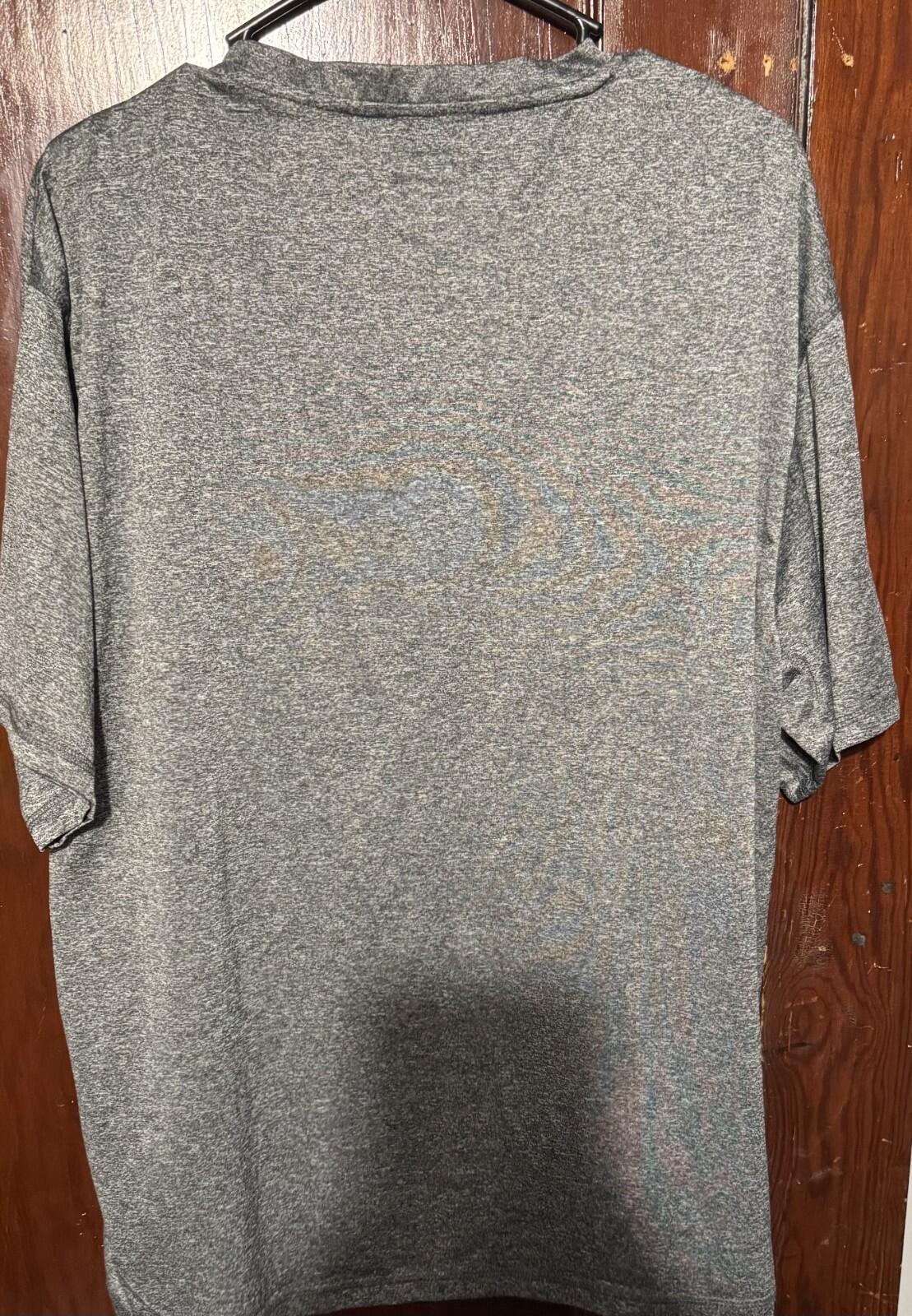 Iowa Hawkeyes Football S/S T-Shirt Yellow Men Sz L Big 10