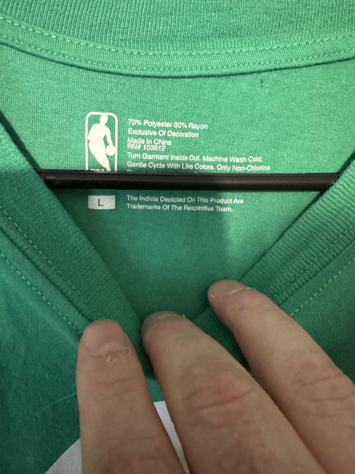 Boston Celtics Short Sleeve T-Shirt Men Size L NBA Green