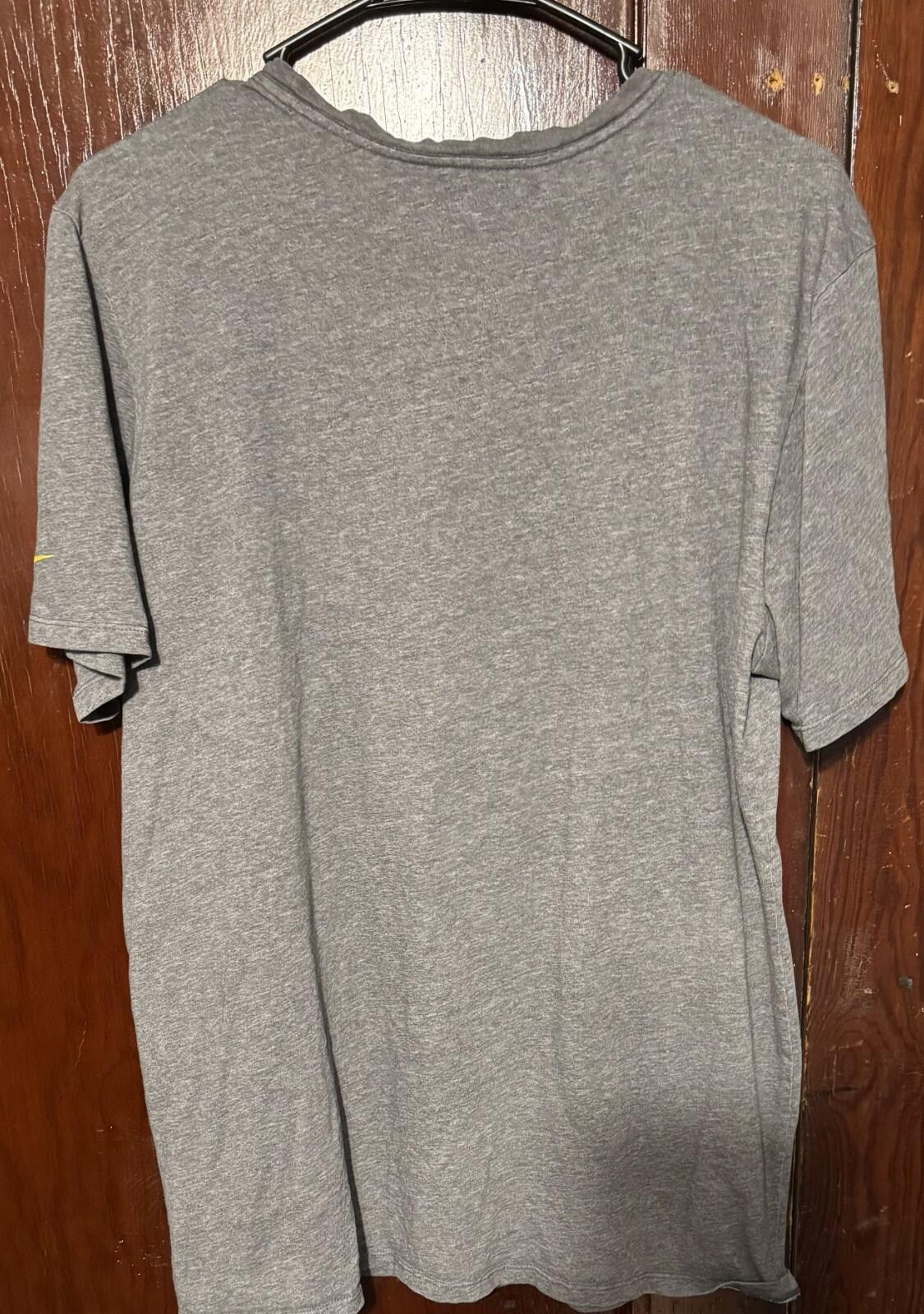 Green Bay Packers Nike t-shirt Men's Size L Gray