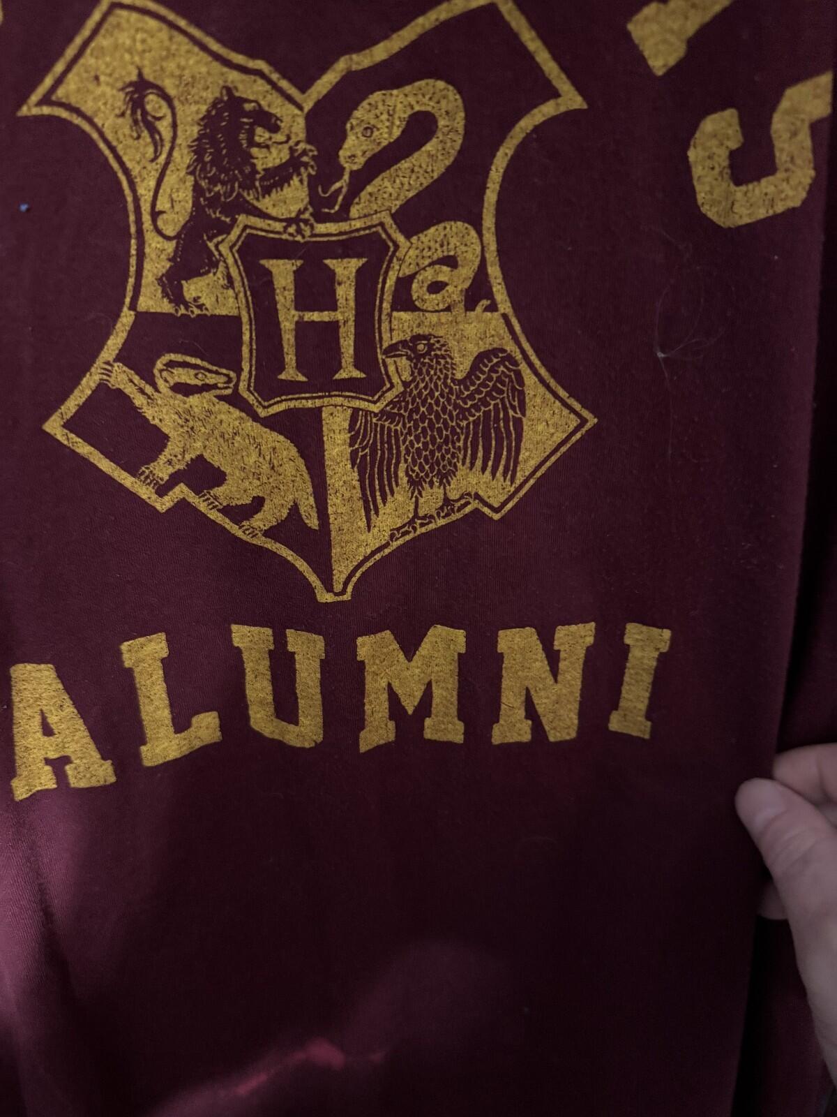 Harry Potter Hogwarts Alumni T-Shirt Men's Size XXL Red