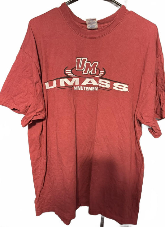 UMass Minutemen Basketball T-shirt Men's XL Red