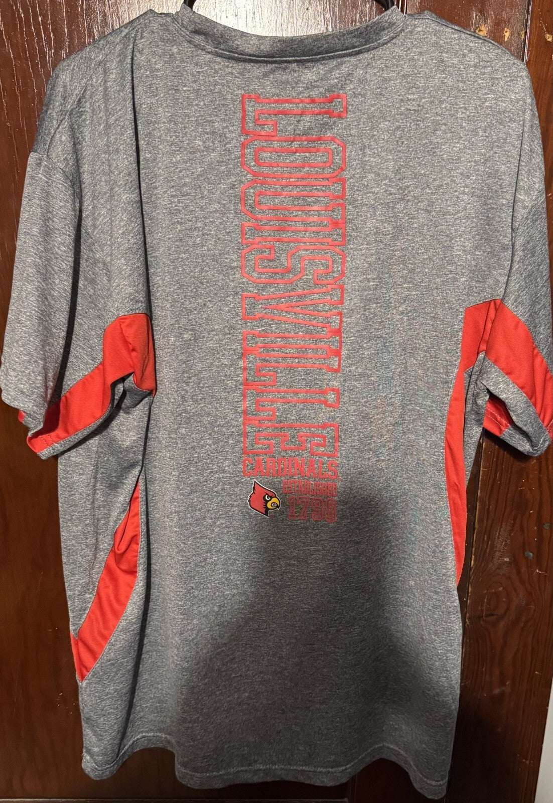 Louisville Cardinals Knights Basketball T-Shirt Men Sz XL Gray