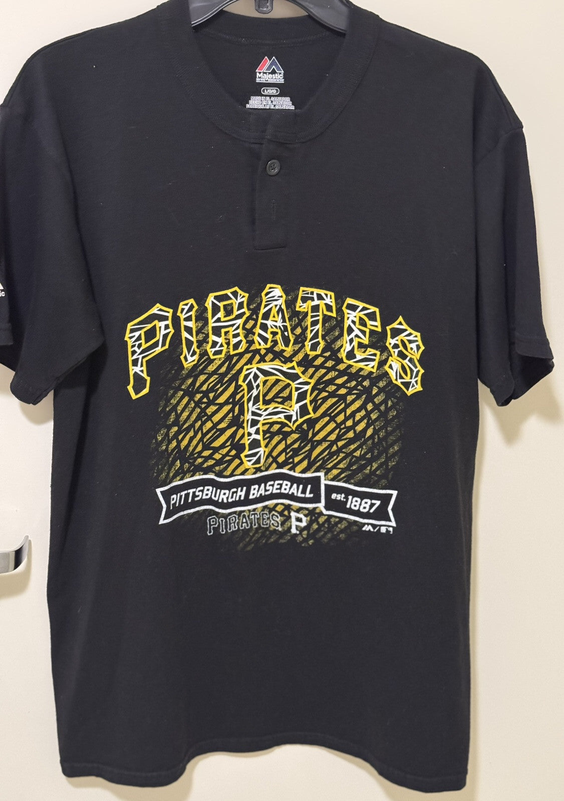Pittsburgh Pirates Majestic Henley T-Shirt Black Men Size L