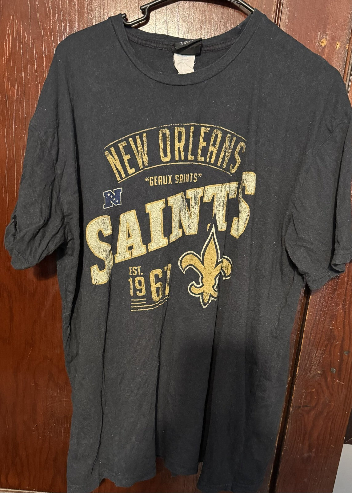 New Orleans Saints Short Sleeve tee shirt Men size XL