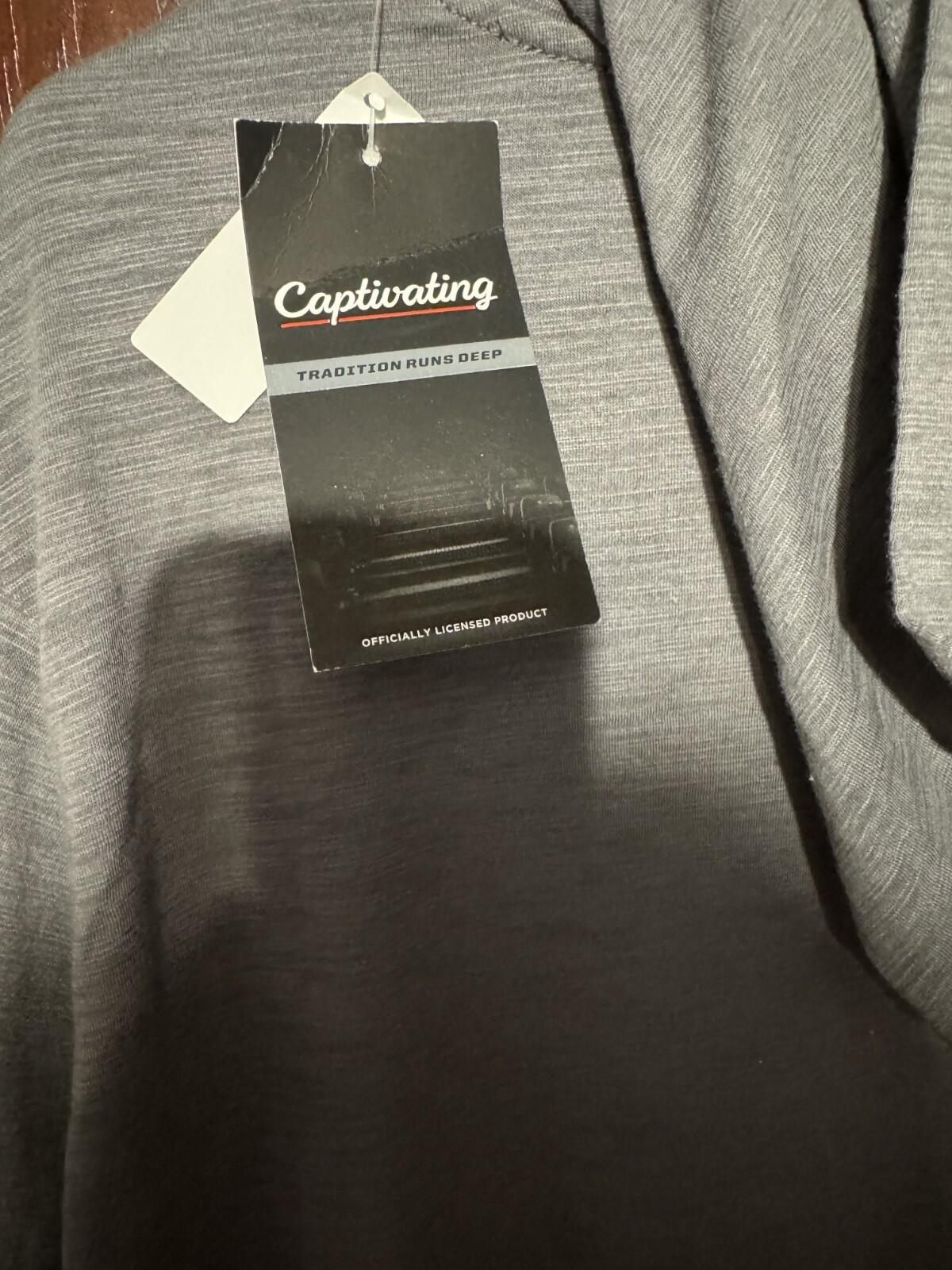 UConn Huskies Hoodie Captivating Men's XL Gray New With Tags