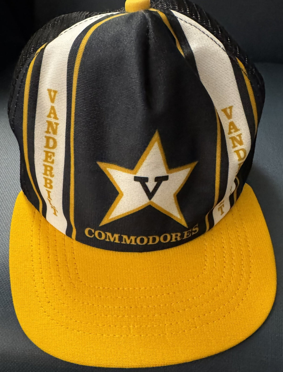 Vanderbilt Commodores Vintage New Era Trucker snapback hat OSFA Black