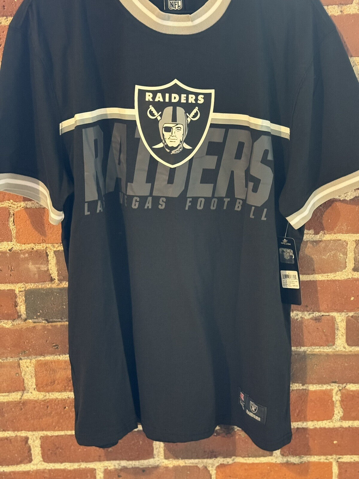 Las Vegas Oakland LA Raiders NFL Black Tee Men sz L NEW WITH TAGS