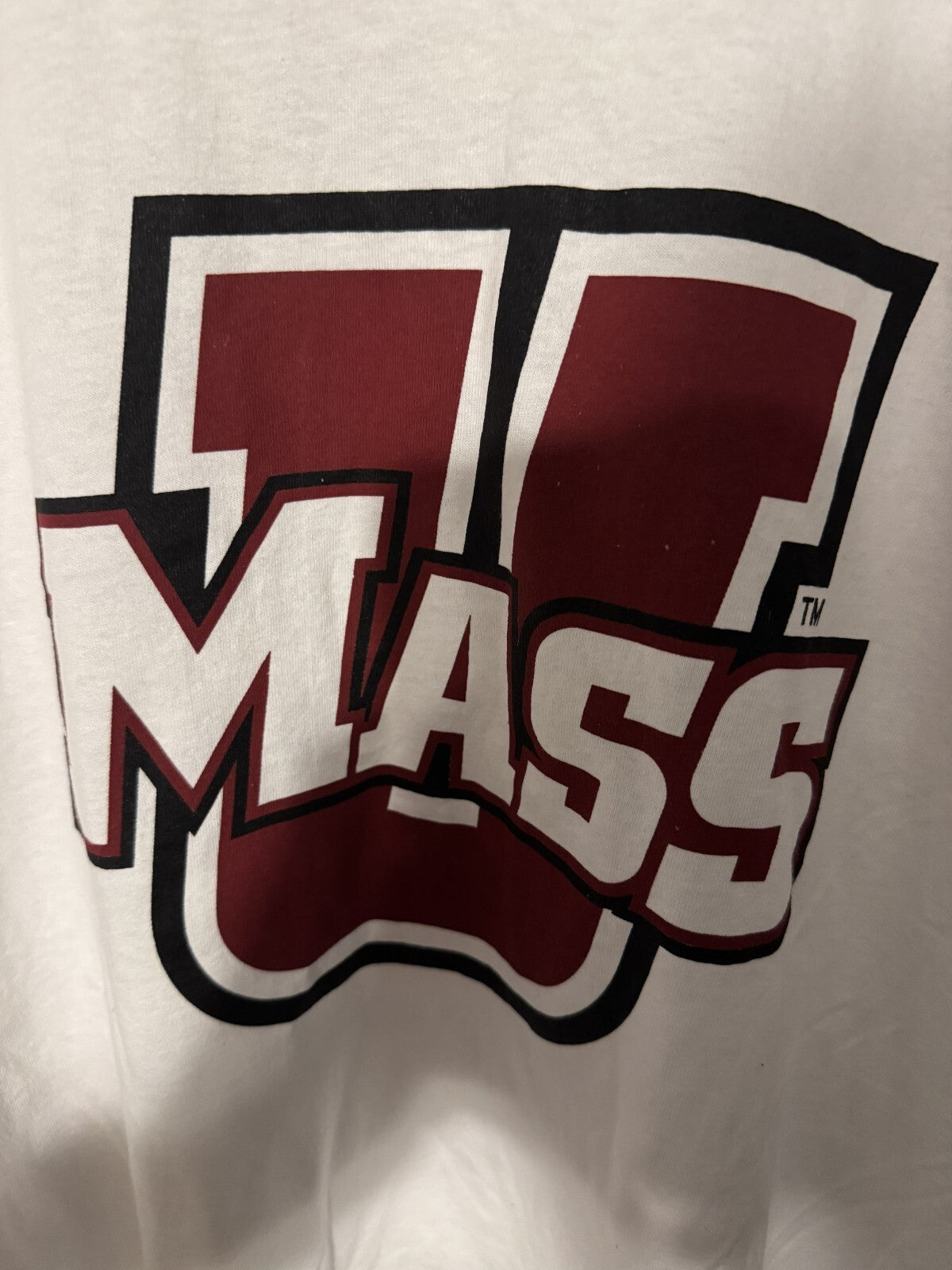 UMass Minutemen Short Sleeve Logo T-shirt Men's L White NWOT