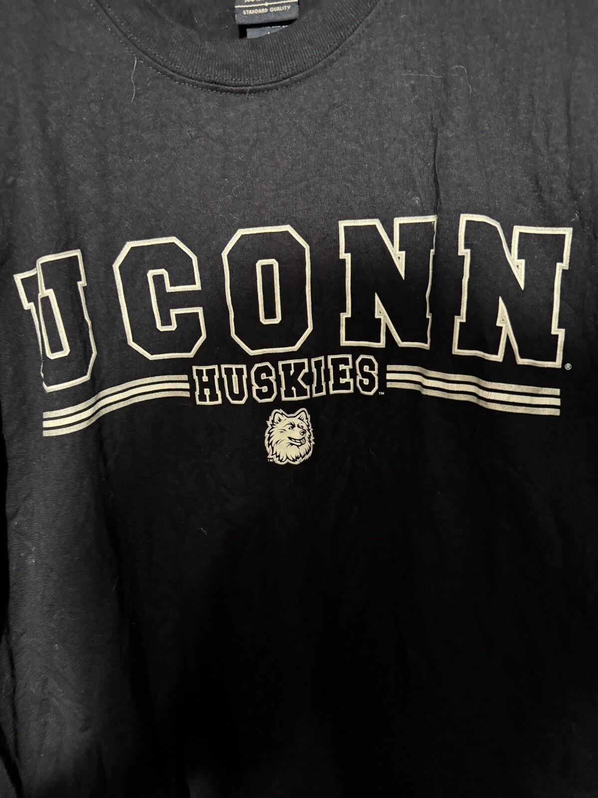 UConn Huskies S/S Tee Men's L Blue