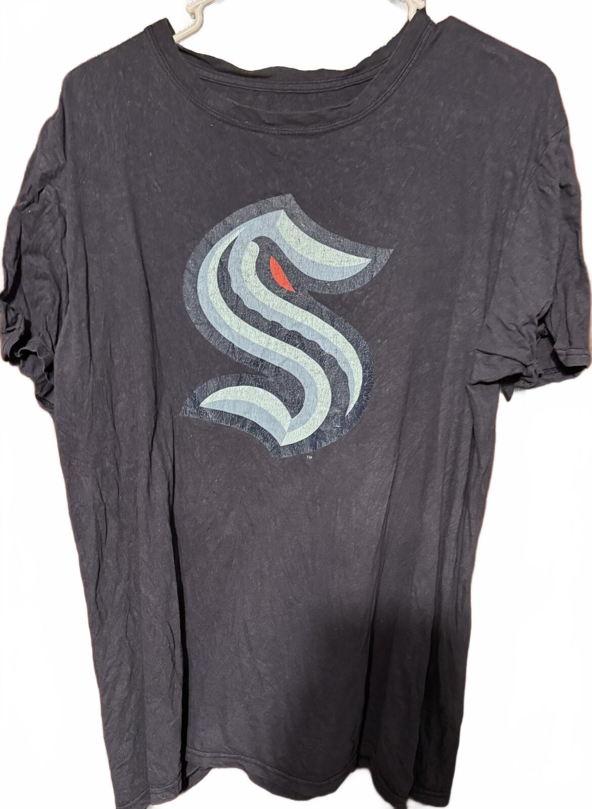 Seattle Kraken Logo Distressed S/S T-shirt Men Size L Blue