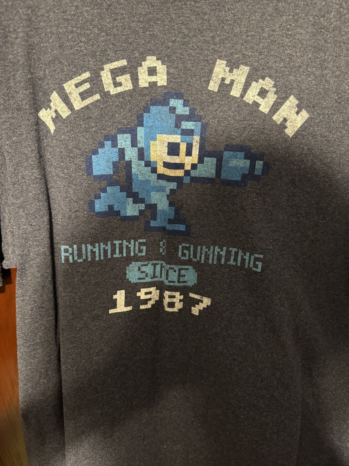 Mega Man 1987 Short Sleeve Tee shirt Men's Sz XL Blue