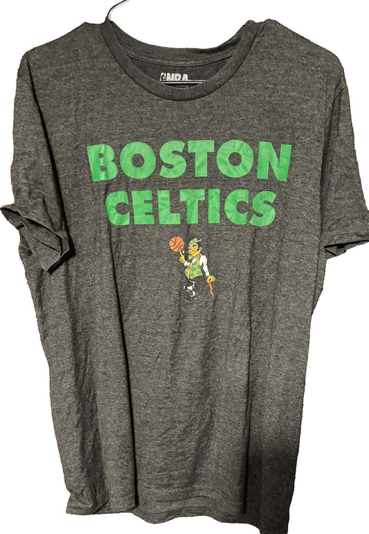 Boston Celtics Gray short sleeve T-Shirt Men Size L NBA