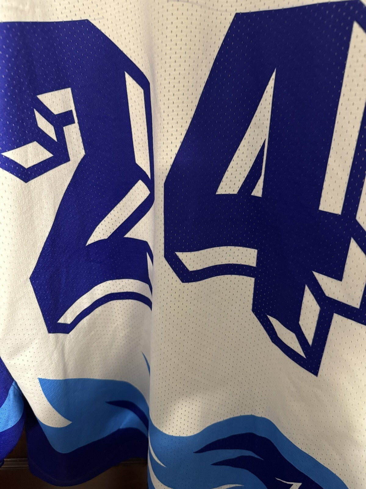 Moscow Dynamo Vintage Russian hockey #24 jersey White men Size 52