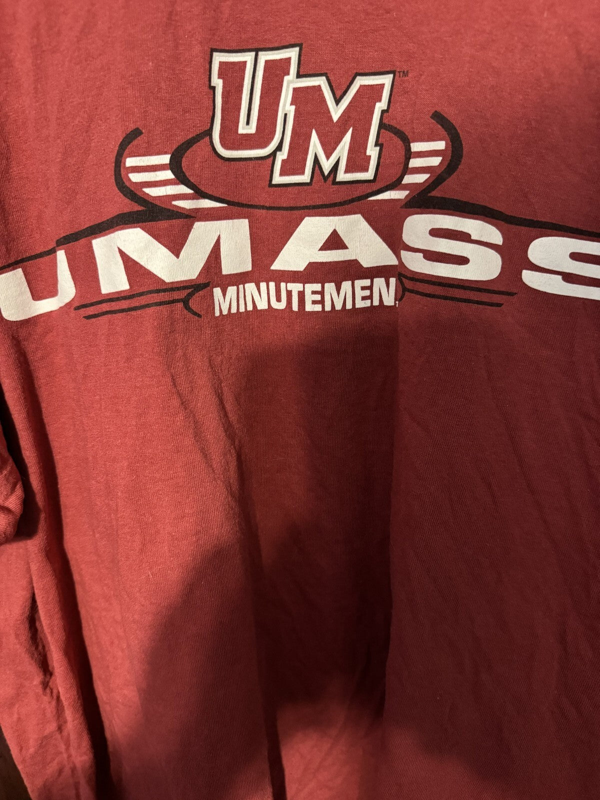 UMass Minutemen Basketball T-shirt Men's XL Red