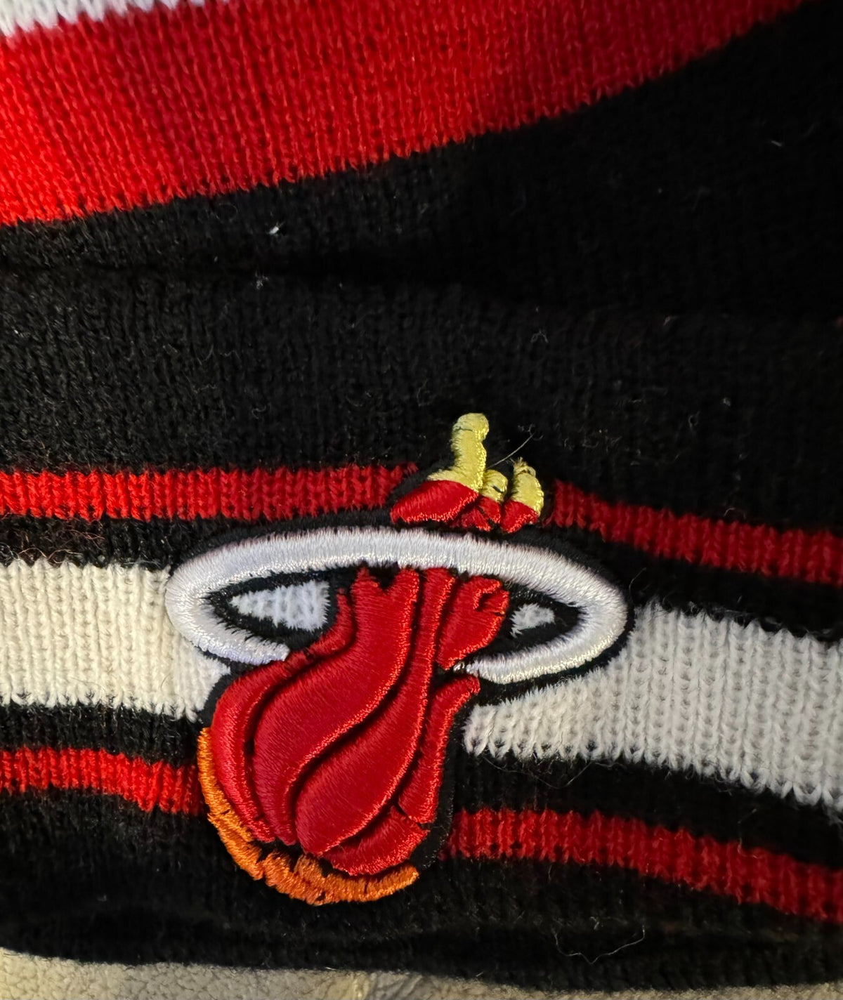 Miami Heat Knit Beanie Hat Winter Cap NBA New Era Black/Red