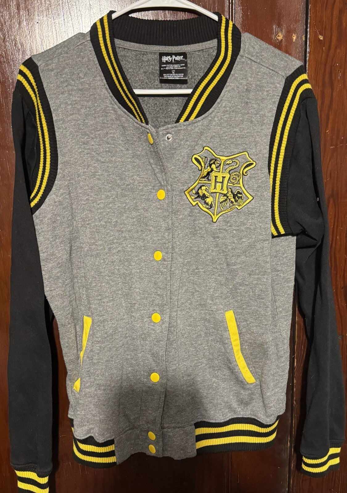 Harry Potter Hufflepuff Button Up Top Men's Size XL Gray