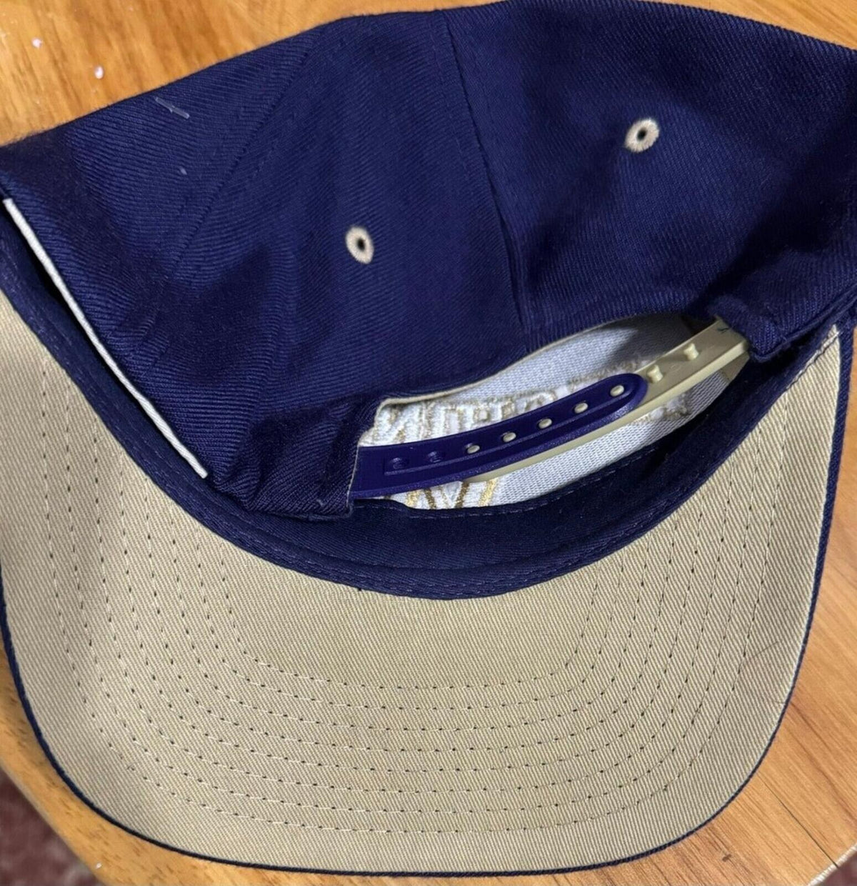 Washington Huskies Zephyr Hat OSFA Adjustable Purple NWOT