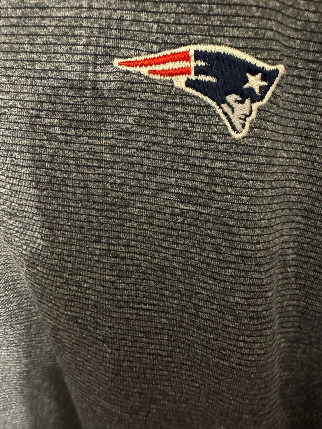 New England Patriots Cutter & Buck Pullover 1/4 Zip Size L Blue